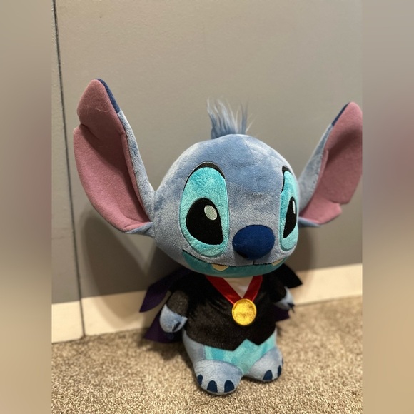 Funko Disney - Stitch Vampire Plush - Picture 2 of 8